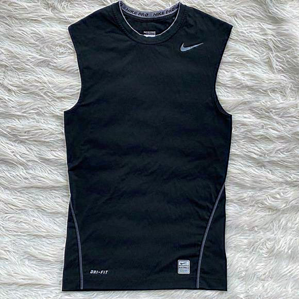 Nike | Black Sleeveless Pro‎ Compression Top